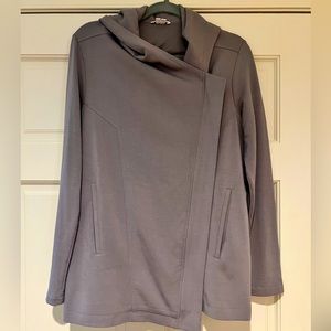 SOLD ✔️HELMUT LANG. 😍 perfect condition zip sweatshirt with hood. Size Small!!